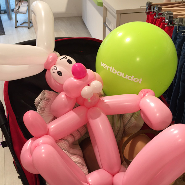 Luftballonfigur rosaroter Panter.