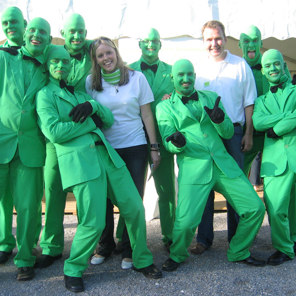 Eine Gruppe grüner Colourpeople