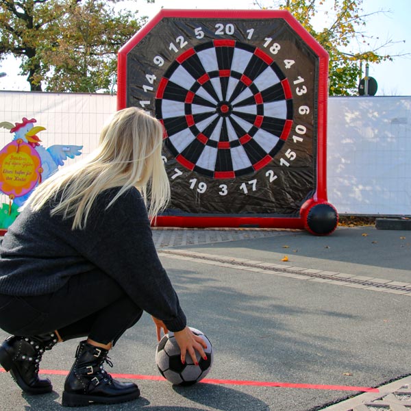 Aufblasbares Fußball-Dart.