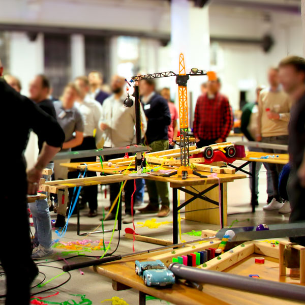 Spielstationen bei einem Impulsreaktion-Teamevent 